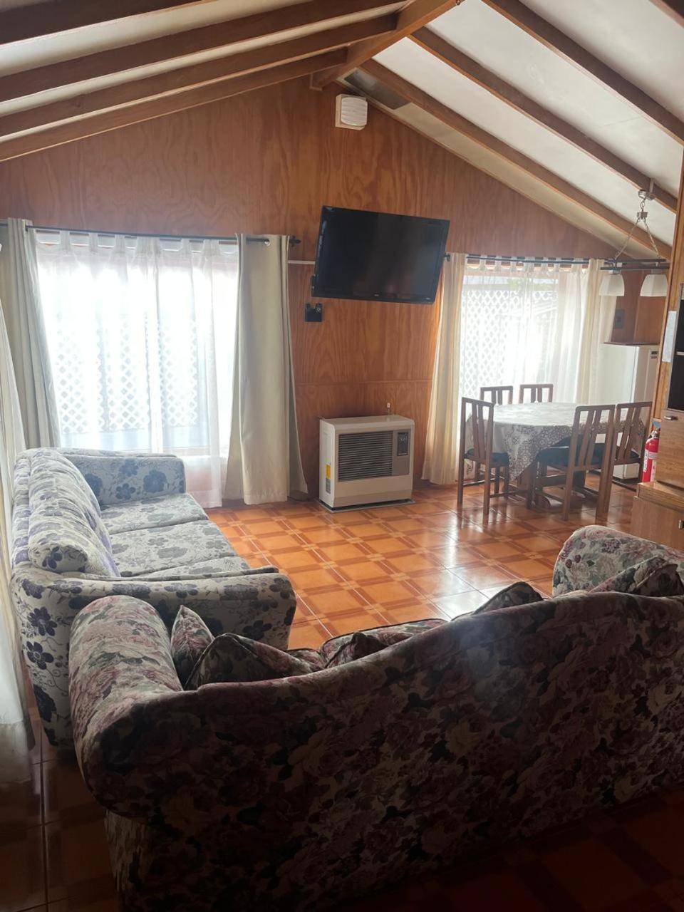 Cabanas Espanol Coyhaique Zewnętrze zdjęcie