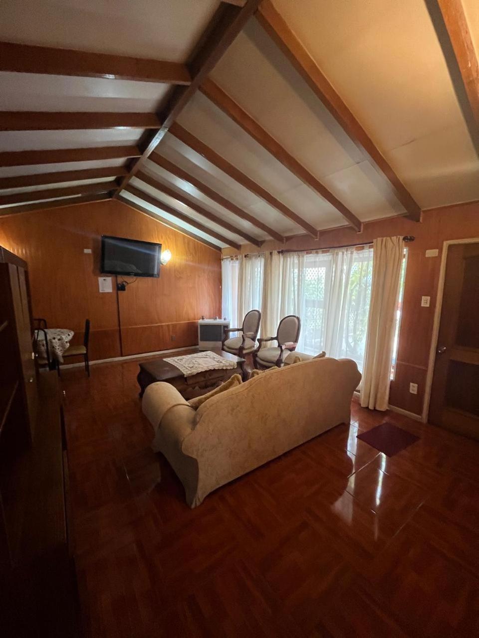 Cabanas Espanol Coyhaique Zewnętrze zdjęcie