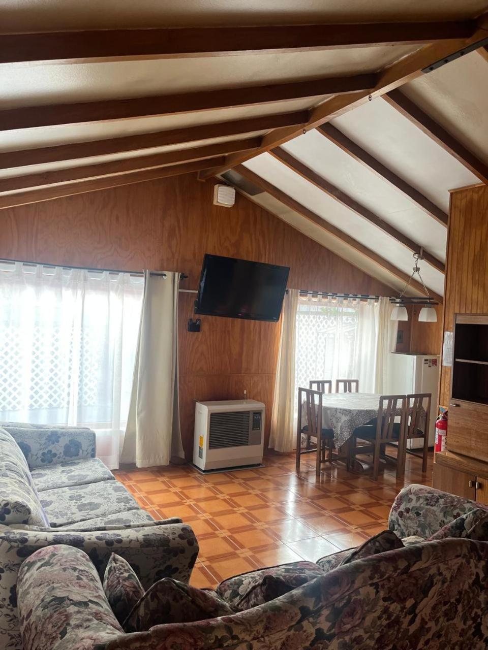 Cabanas Espanol Coyhaique Zewnętrze zdjęcie