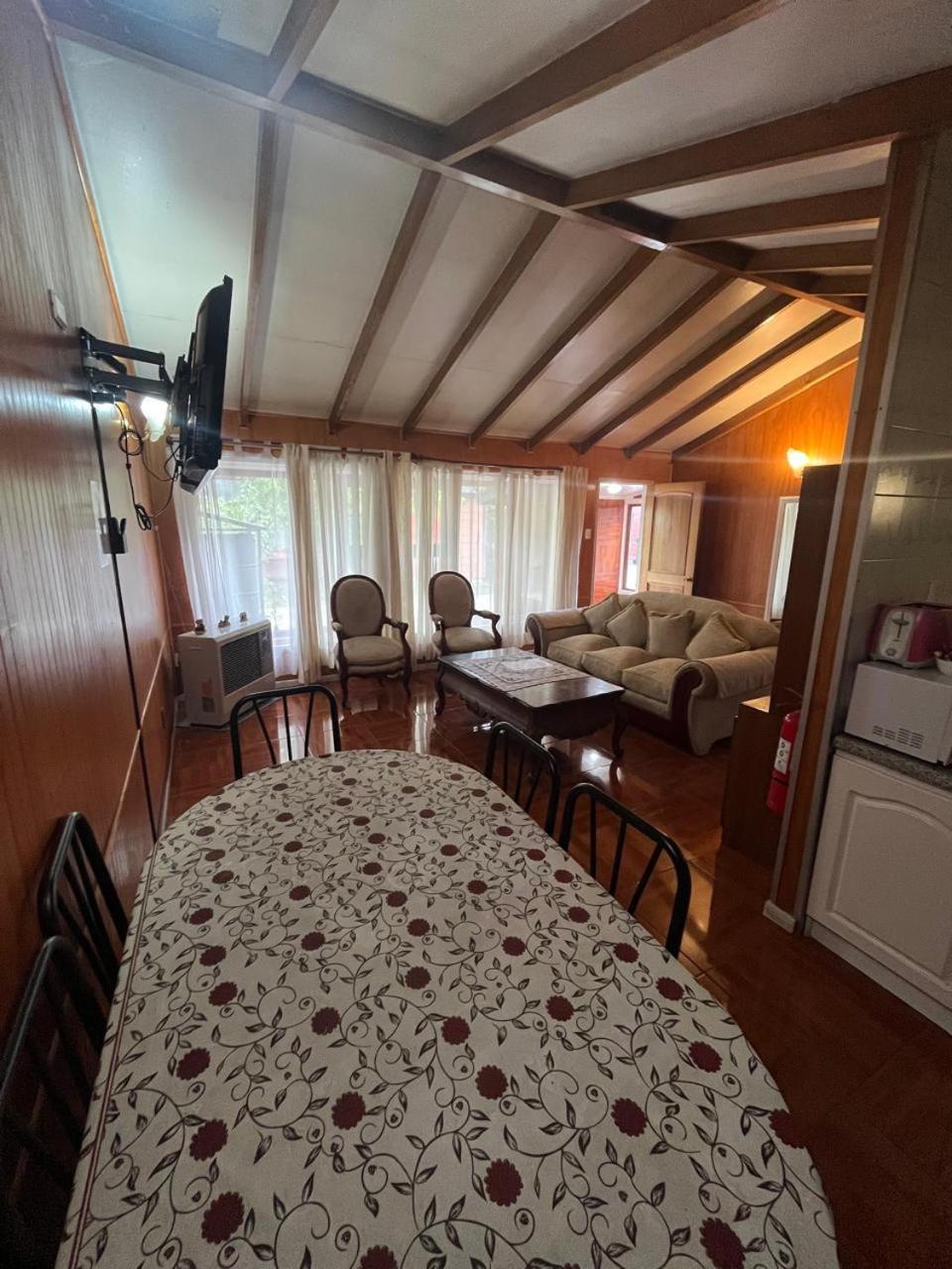 Cabanas Espanol Coyhaique Zewnętrze zdjęcie